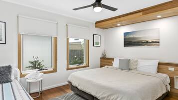 Casa de campo luxo, 2 quartos, cozinha (Deluxe Logfire Cottage) | 2 quartos, ferros/tábuas de passar roupa, Wi-Fi de cortesia