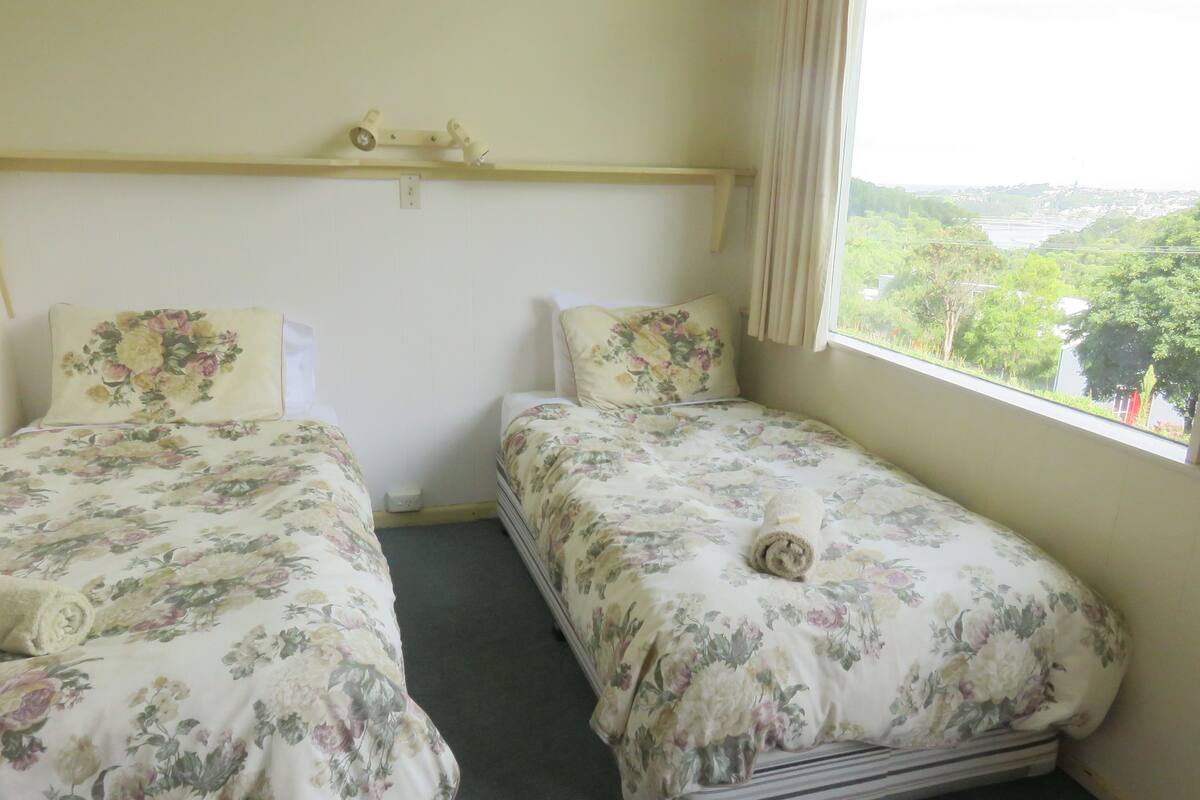标准房, 无烟房, 简易厨房 (Twin Bed Room) | 熨斗/熨板、婴儿床、免费 WiFi、床单
