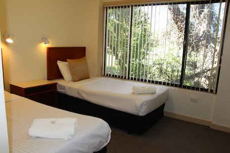 Family Room | Iron/ironing board, free WiFi, bed sheets