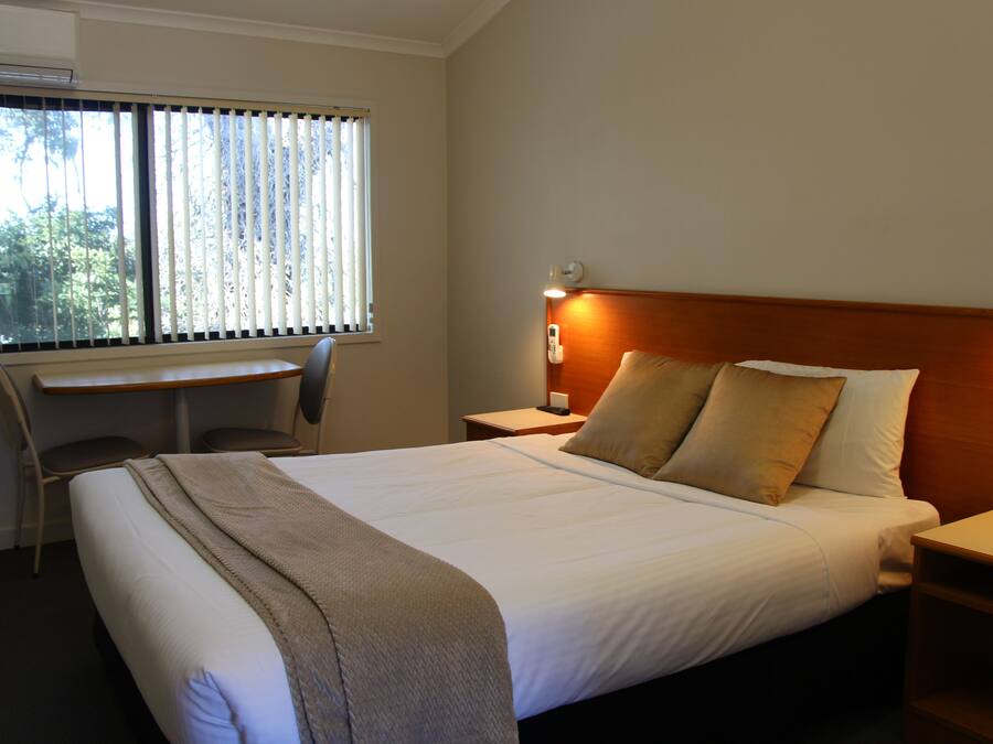 Standard Room, 1 Queen Bed (Upstairs) | Iron/ironing board, free WiFi, bed sheets