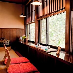 Dining - Motokawarayu (Okura)