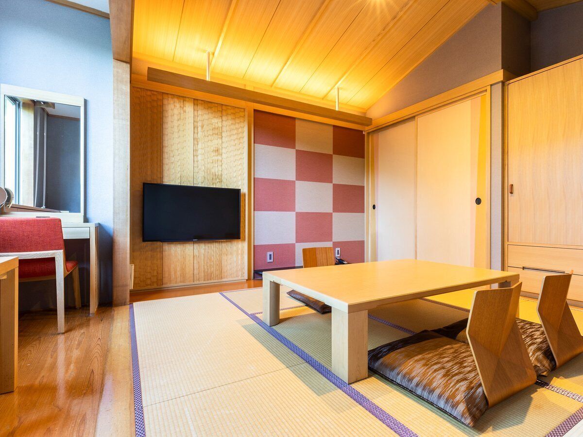 japanese style room, non smoking | in-room safe, free wifi, bed sheets