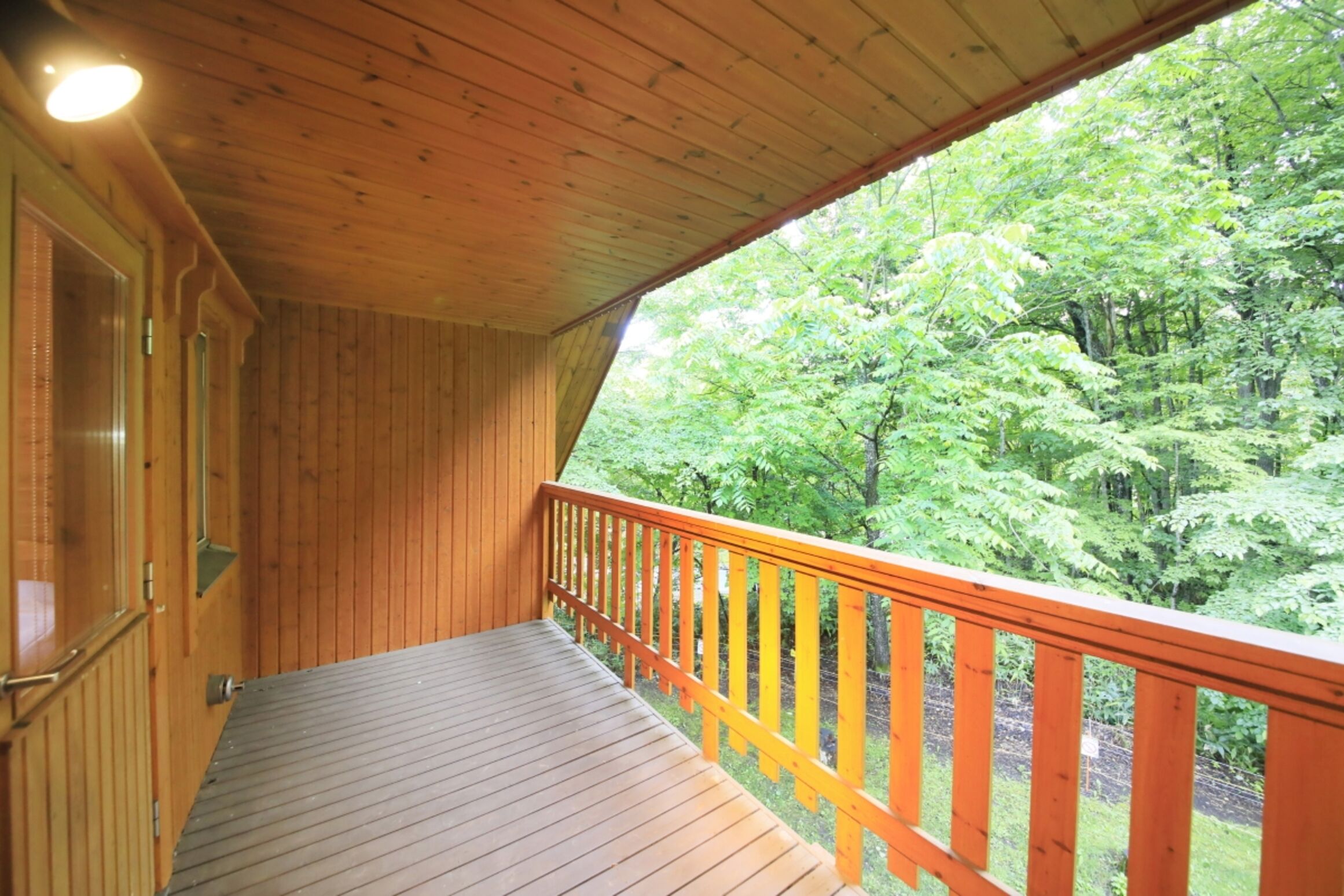 cottage with hot spring, 8 people, smoking | garden view