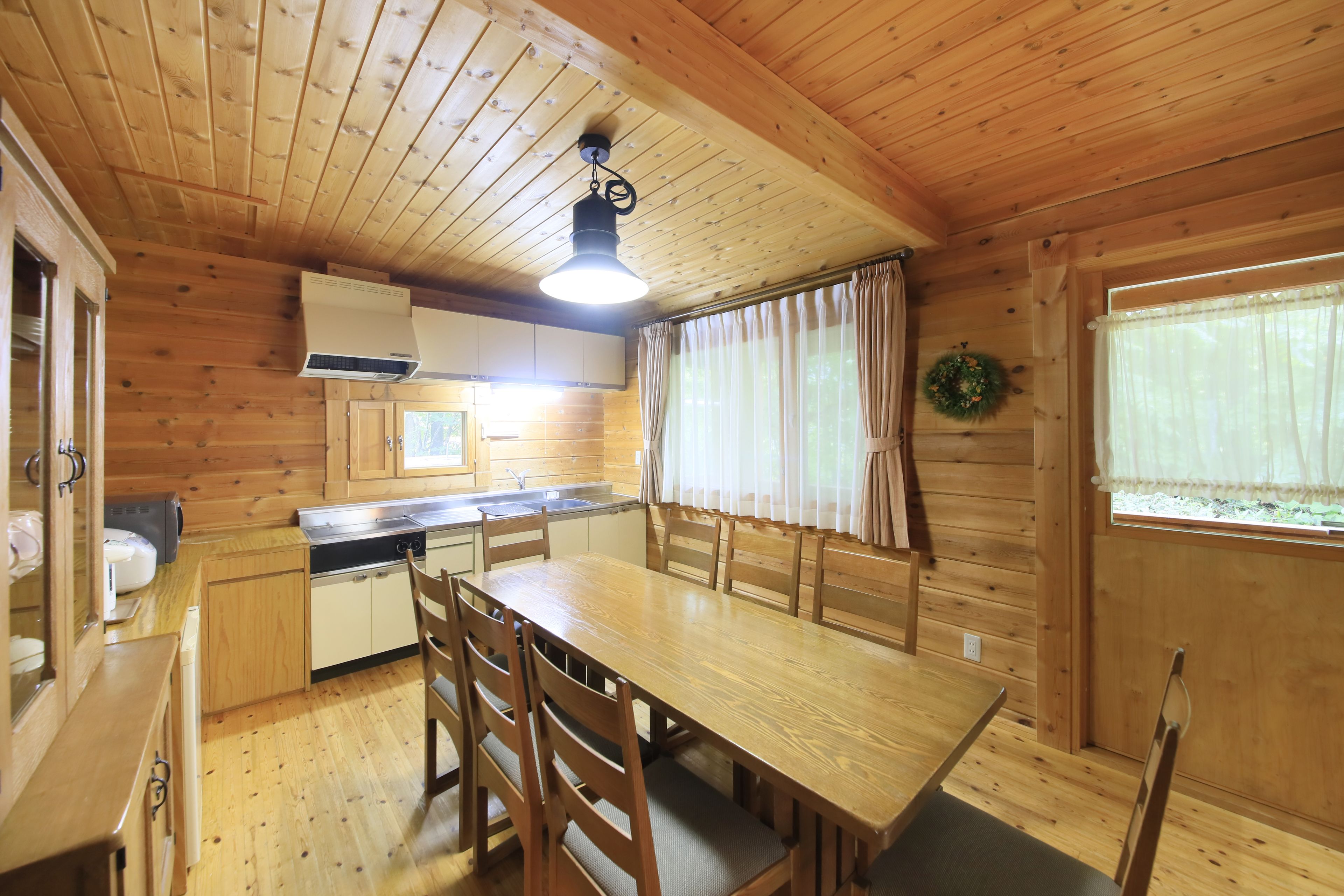 cottage with hot spring, 8 people, smoking | in-room dining