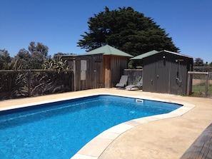 Piscina externa sazonal