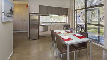 Chalet, 2 Bedrooms | In-room dining