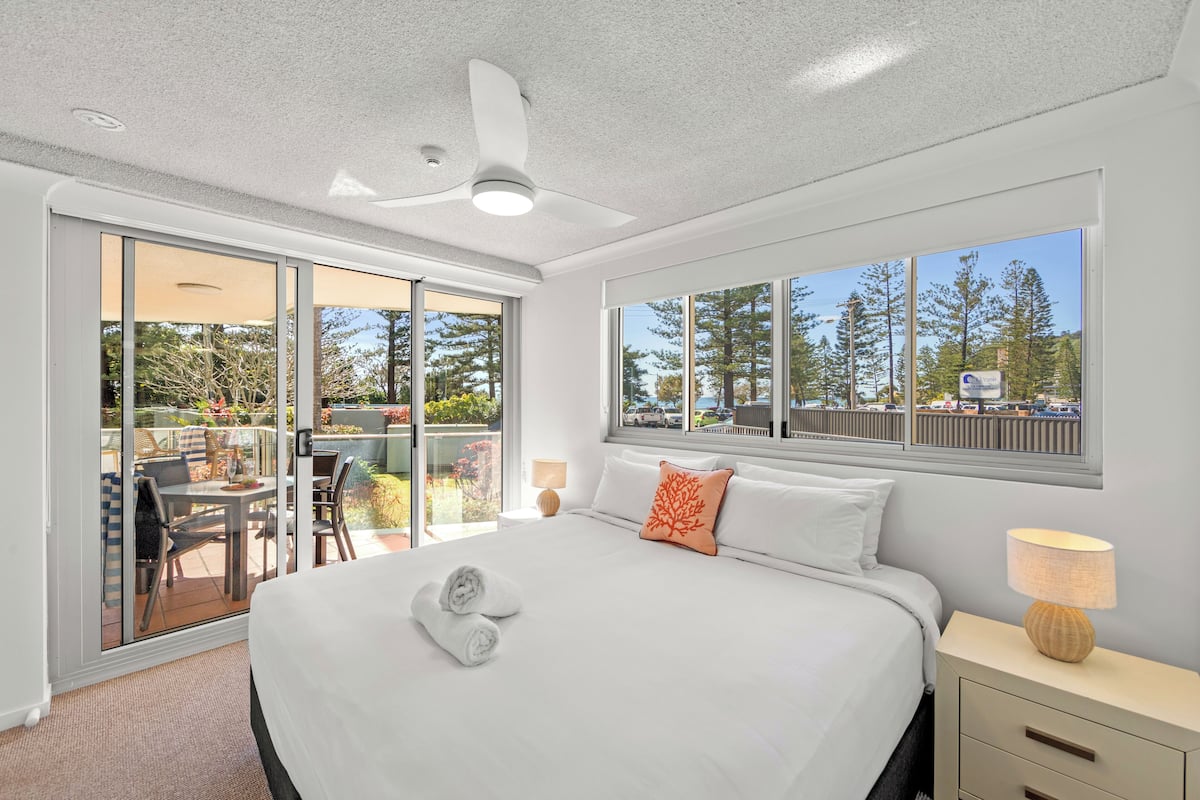 LÀgenhet Premium - 2 sovrum | VÀrdeförvaringsskÄp pÄ rummet, individuell inredning och unika möbler