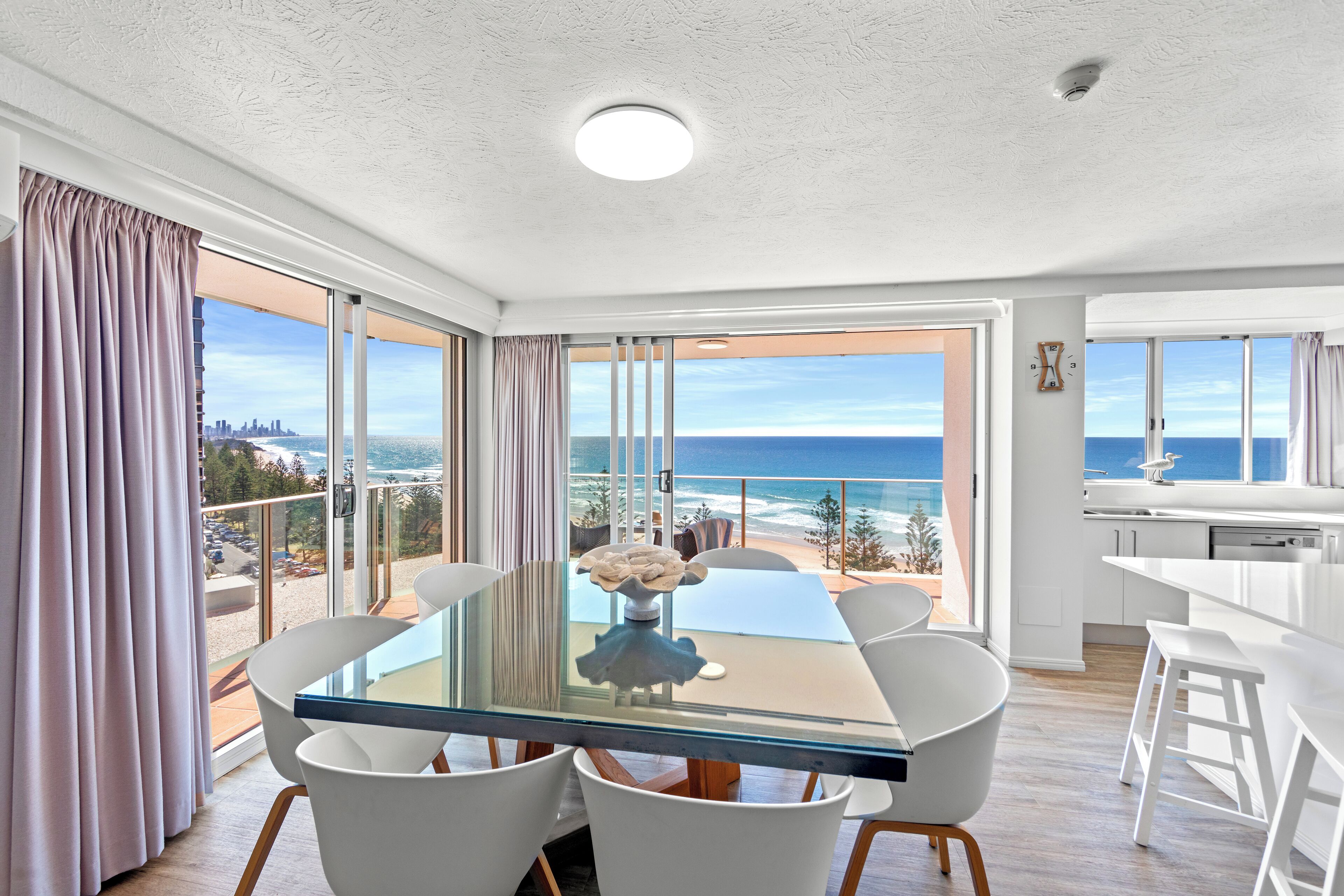 premium apartment, 2 bedrooms | in-room dining