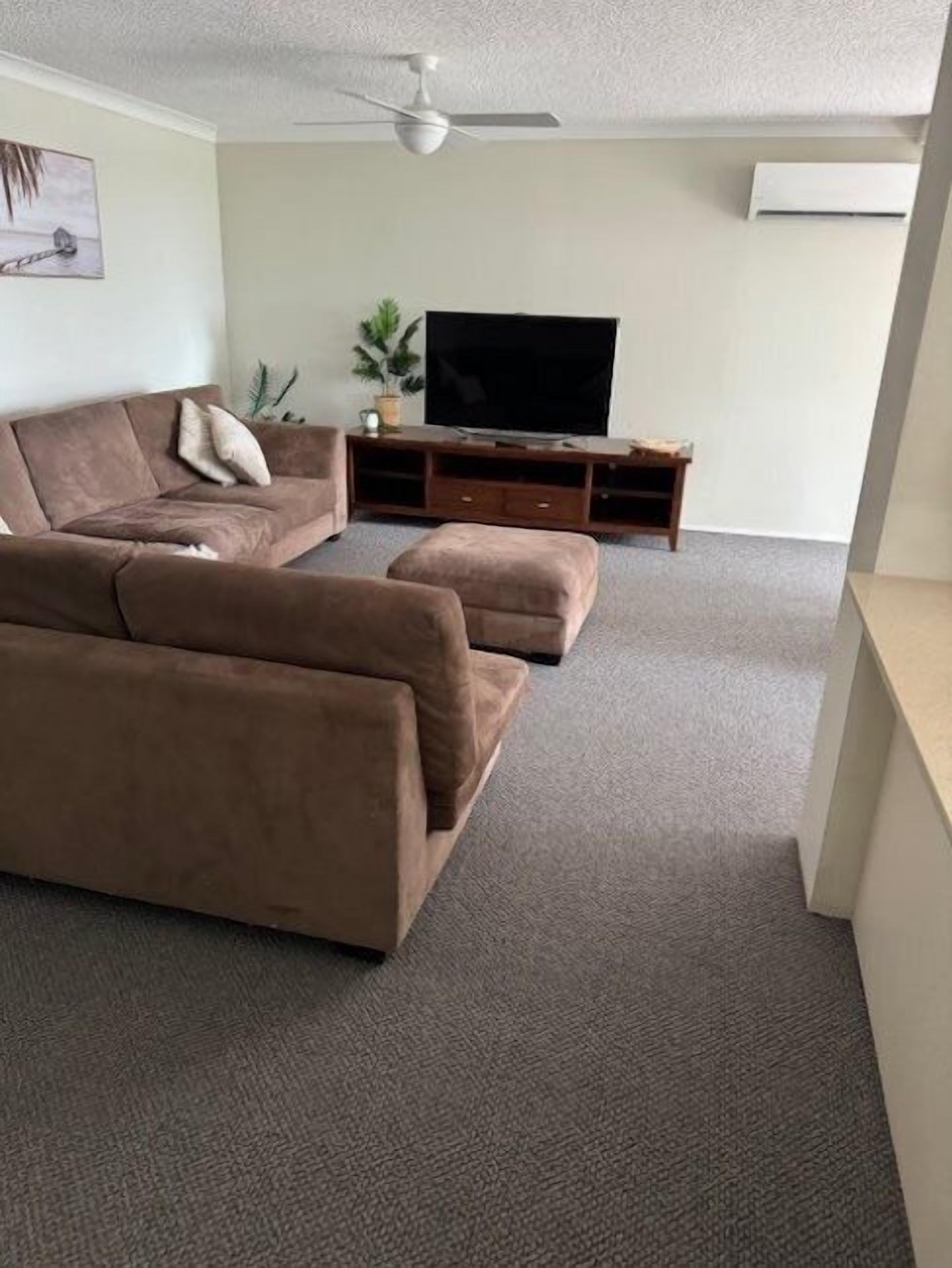 standard apartment, 2 bedrooms | living area | 48-inch flat-screen tv with satellite channels, tv