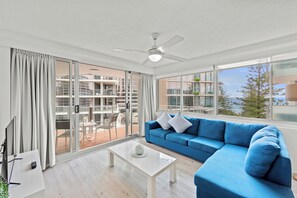 Standard Apartment, 2 Bedrooms | Living area - Pacific Regis Apartments (Burleigh Heads)