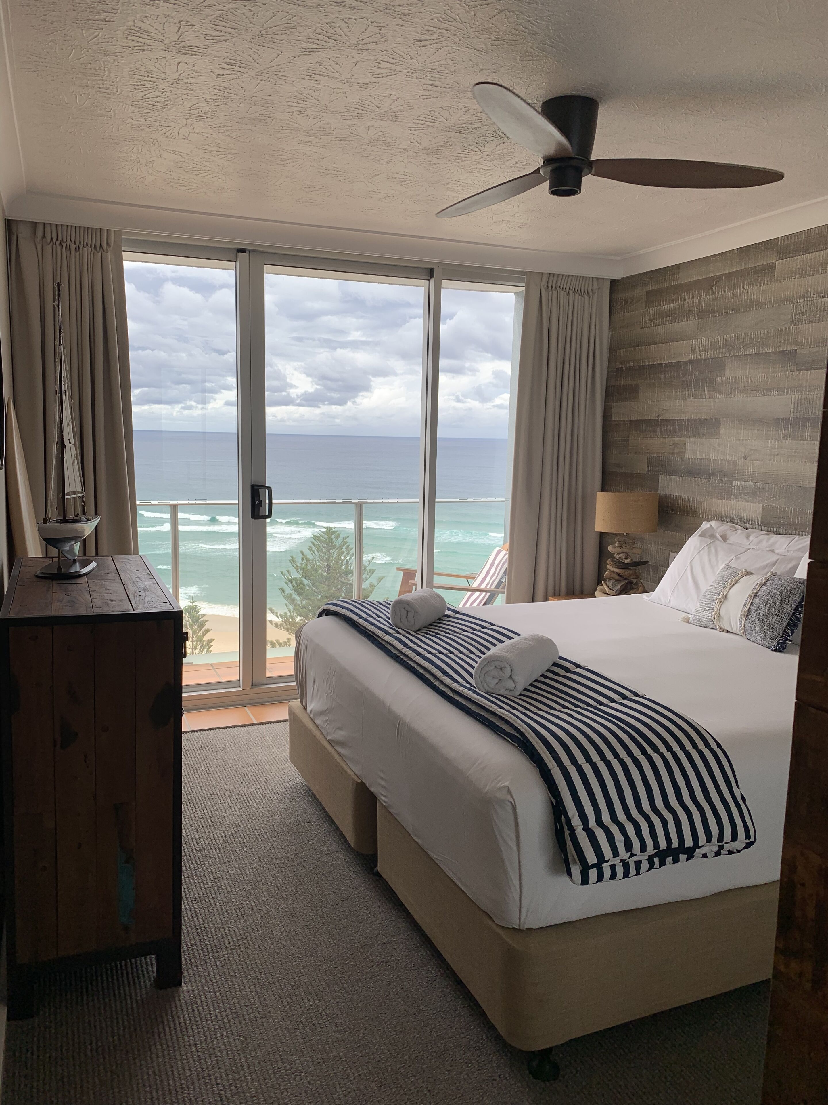 deluxe apartment, 2 bedrooms | 2 bedrooms, in-room safe, individually decorated, individually furnished