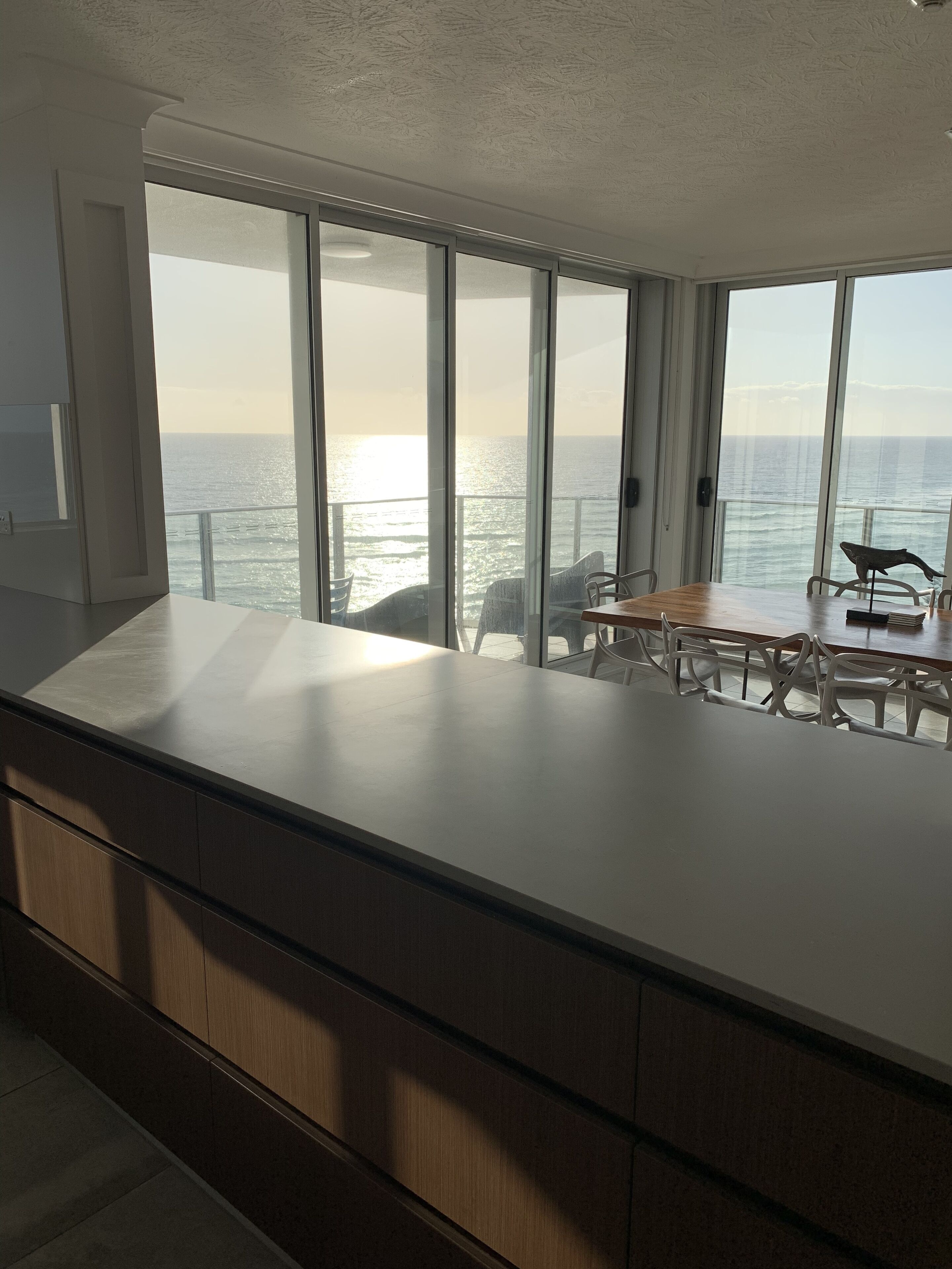 Foto - Pacific Regis Apartments