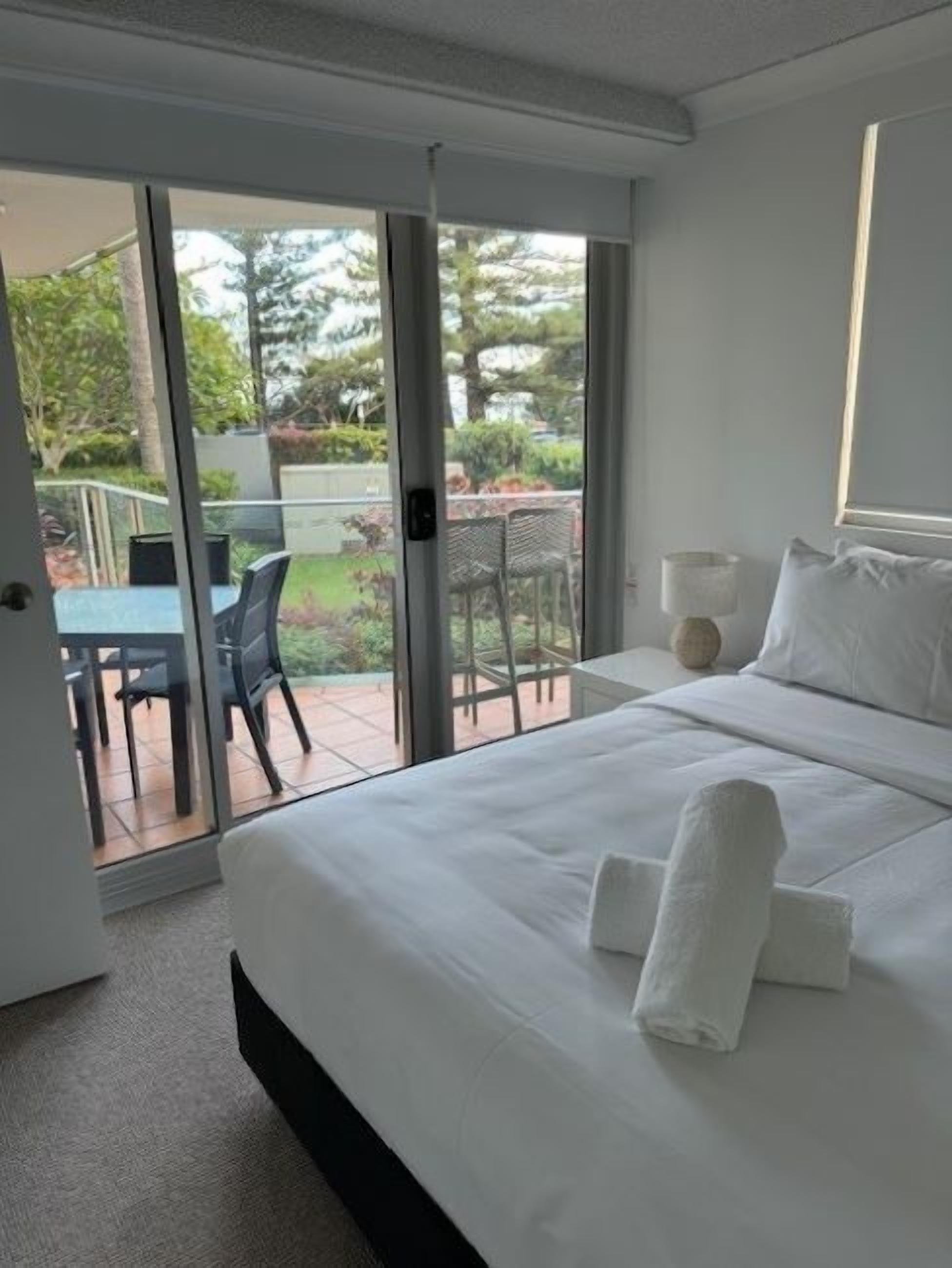 premium apartment, 2 bedrooms | 2 bedrooms, in-room safe, individually decorated, individually furnished