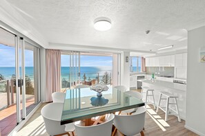 Premium Apartment, 2 Bedrooms | In-room dining - Pacific Regis Apartments (Burleigh Heads)