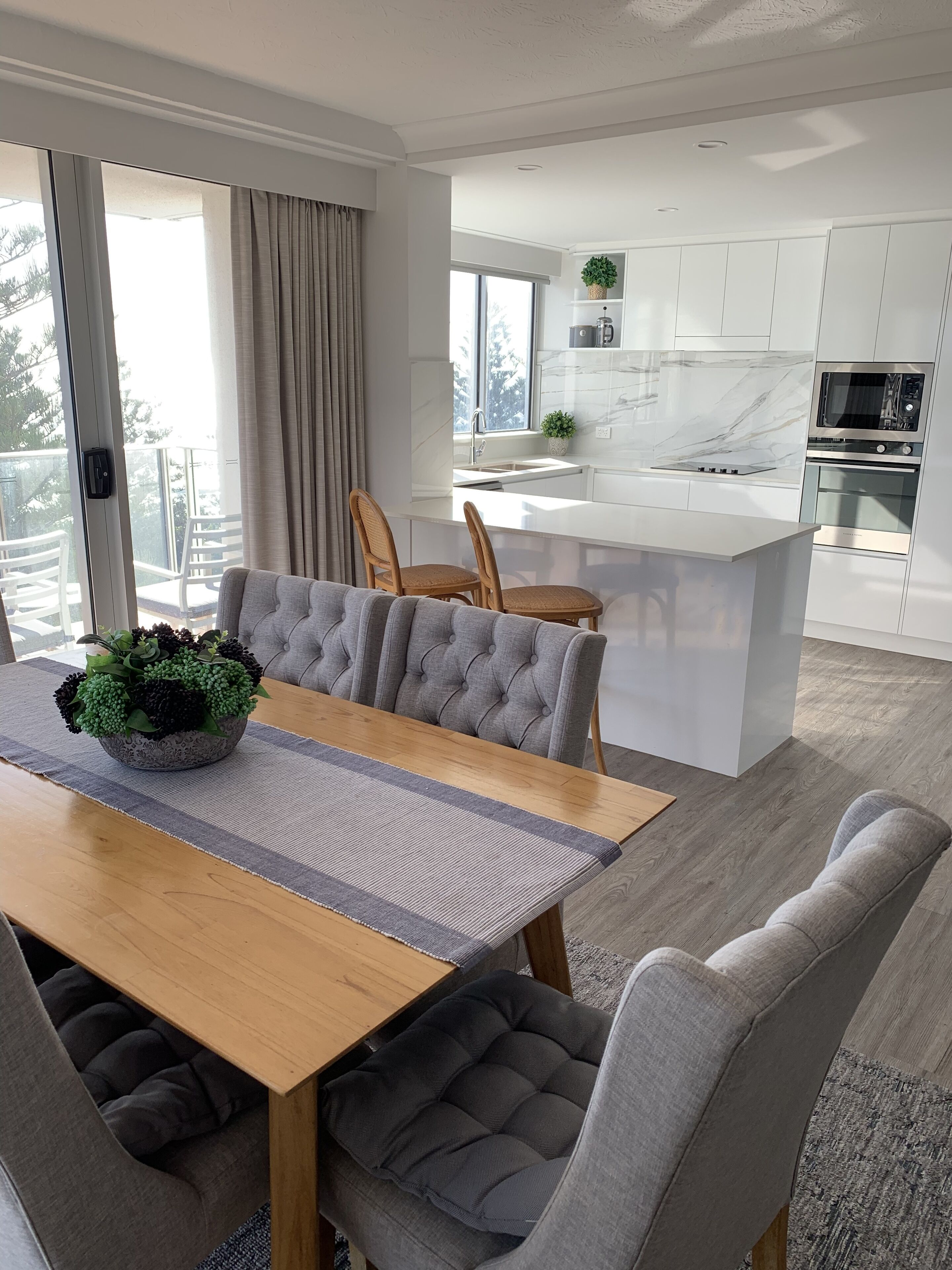 Foto - Pacific Regis Apartments