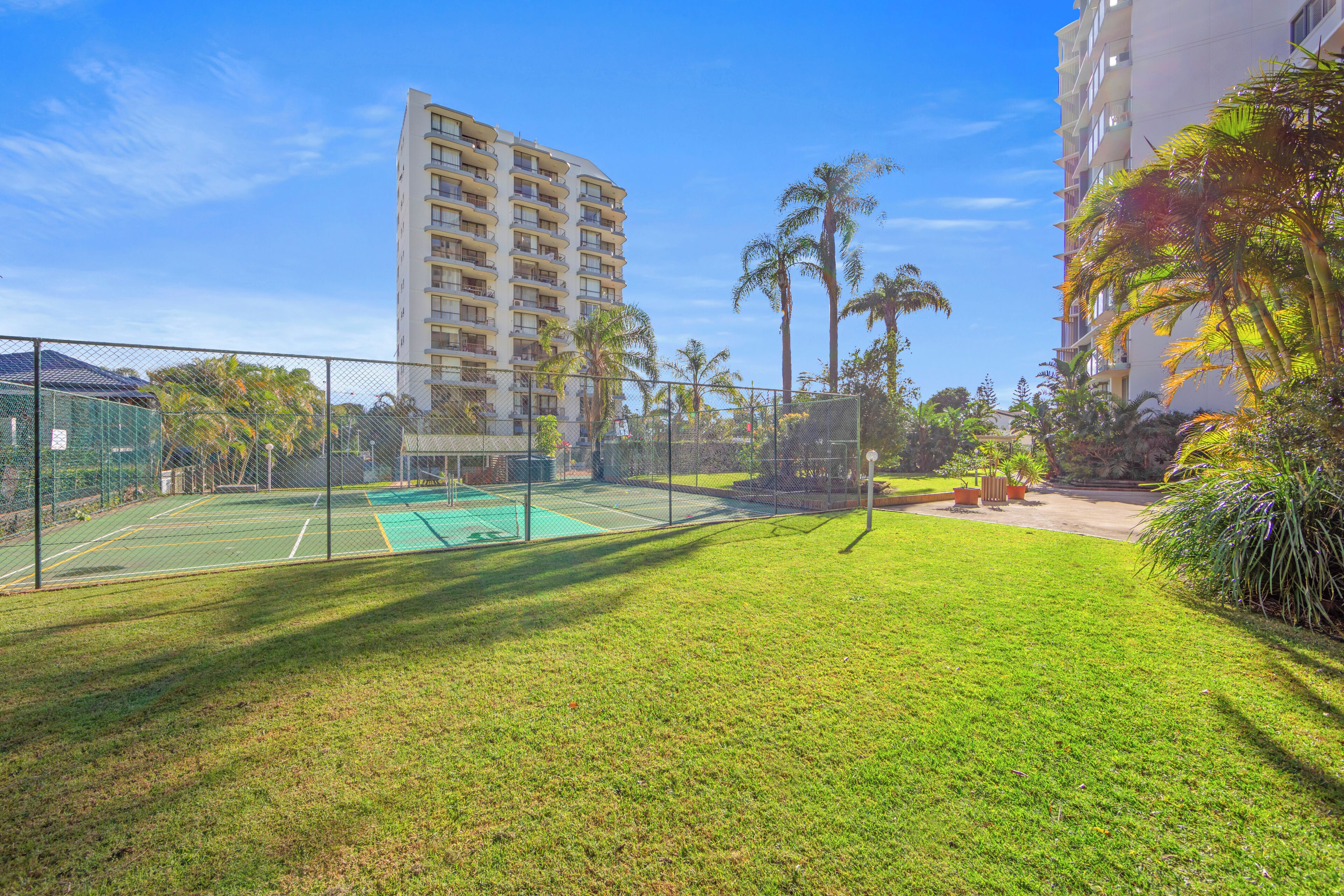Foto - Pacific Regis Apartments