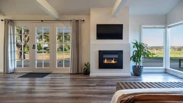 The Milk Shed | 1 bedroom, premium bedding, down comforters, blackout drapes