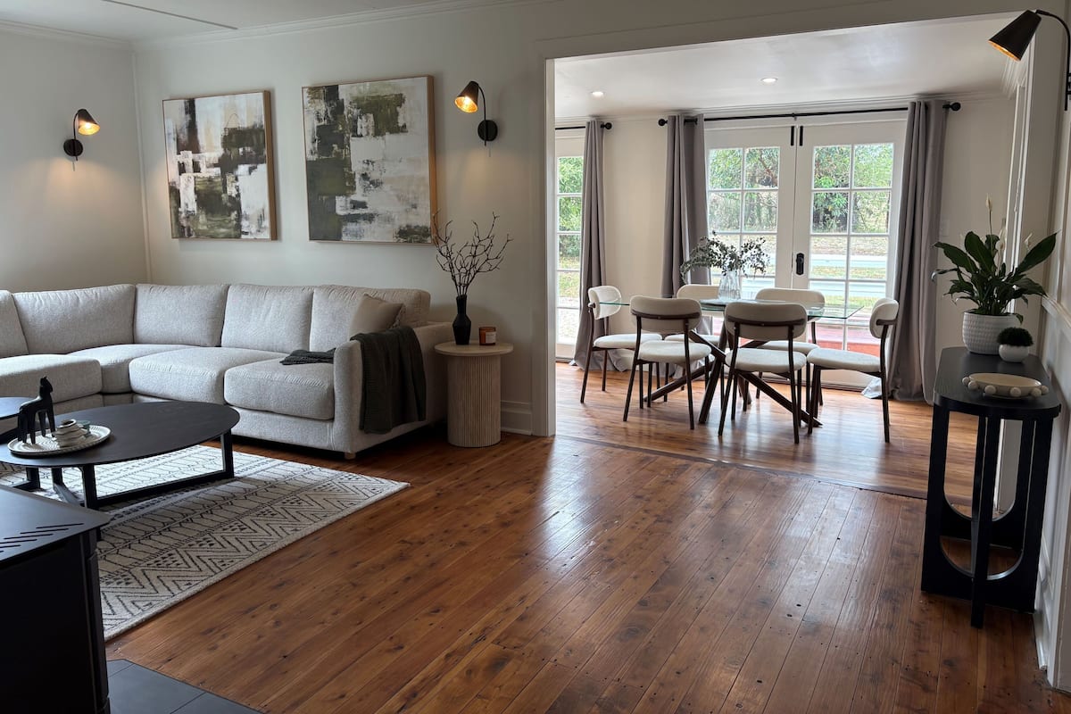 Ropa de cama de alta calidad, cubrecamas y cortinas blackout