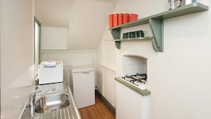 Kaffetrakter/tekoker, kjøleskap, mikrobølgeovn og vannkoker