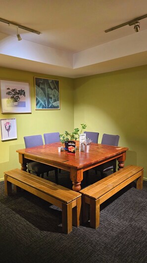 Cafe - Carramar Motor Inn (Palmerston North)