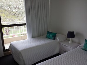 Superior Apartment, 2 Bedrooms | 1 bedroom, premium bedding, individually decorated - Kirribilli Riverfront Apartments (New Farm)