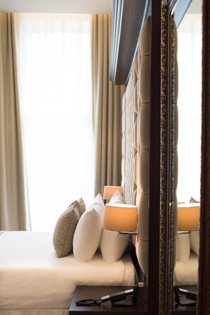 Minibar, desk, laptop workspace, blackout drapes - The County Hotel, Newcastle (Newcastle-upon-Tyne)