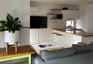 Executive-huone, 2 makuuhuonetta | Oleskelualue | LCD-televisio, Netflix, Hulu, suoratoistopalvelut