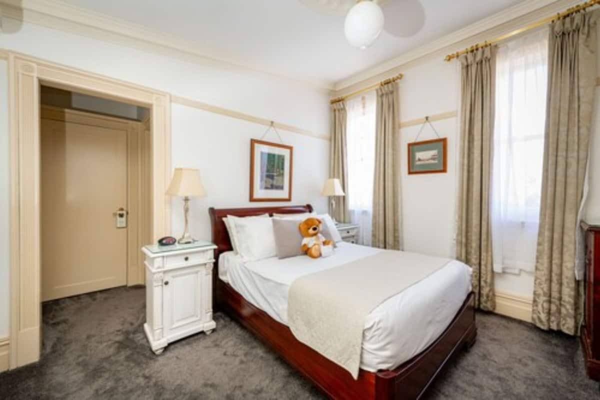 double room, 1 double bed | 1 bedroom, premium bedding, pillow-top beds, minibar