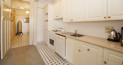Cobb & Co Court Boutique Hotel