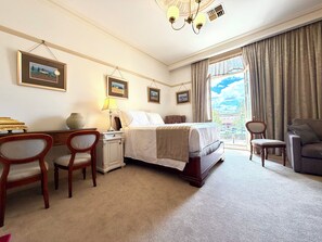 Luxury Apartment, 1 Bedroom | Premium bedding, pillow-top beds, minibar, blackout curtains - Cobb & Co Court Boutique Hotel (Mudgee)