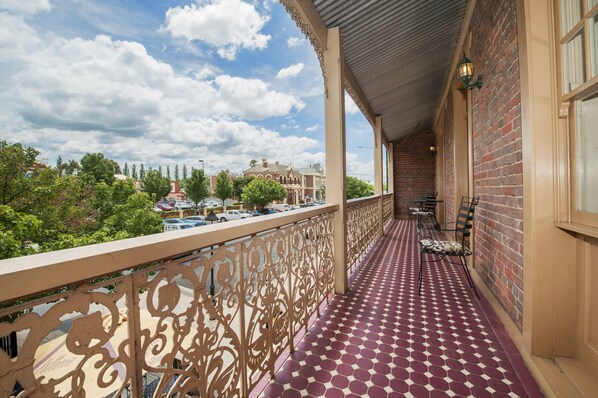 Appartement Luxe, 2 chambres, balcon | Vue sur la ville