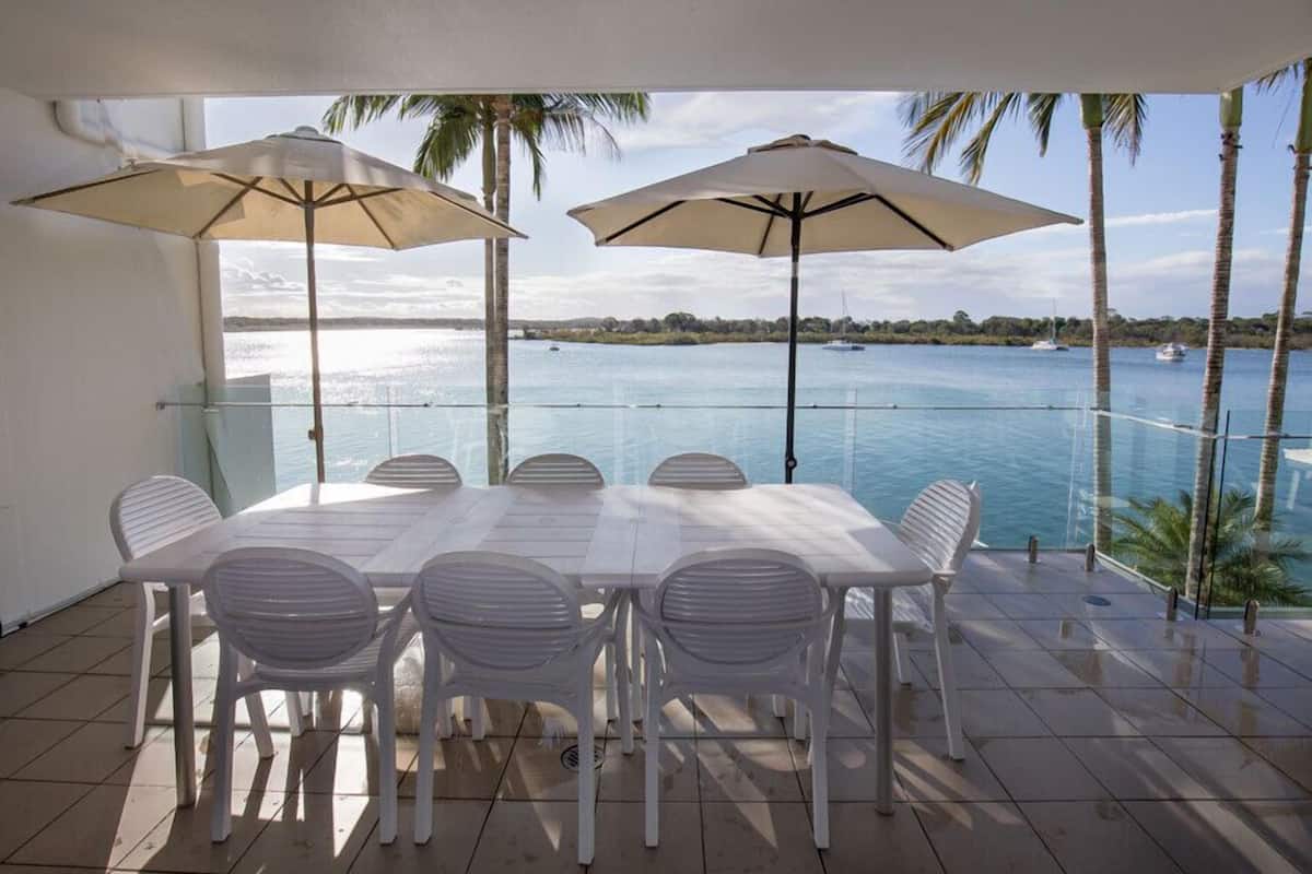 Apartamento, 3 quartos, 2 banheiros, vista para o rio (Upper Floor) | Vista da sacada
