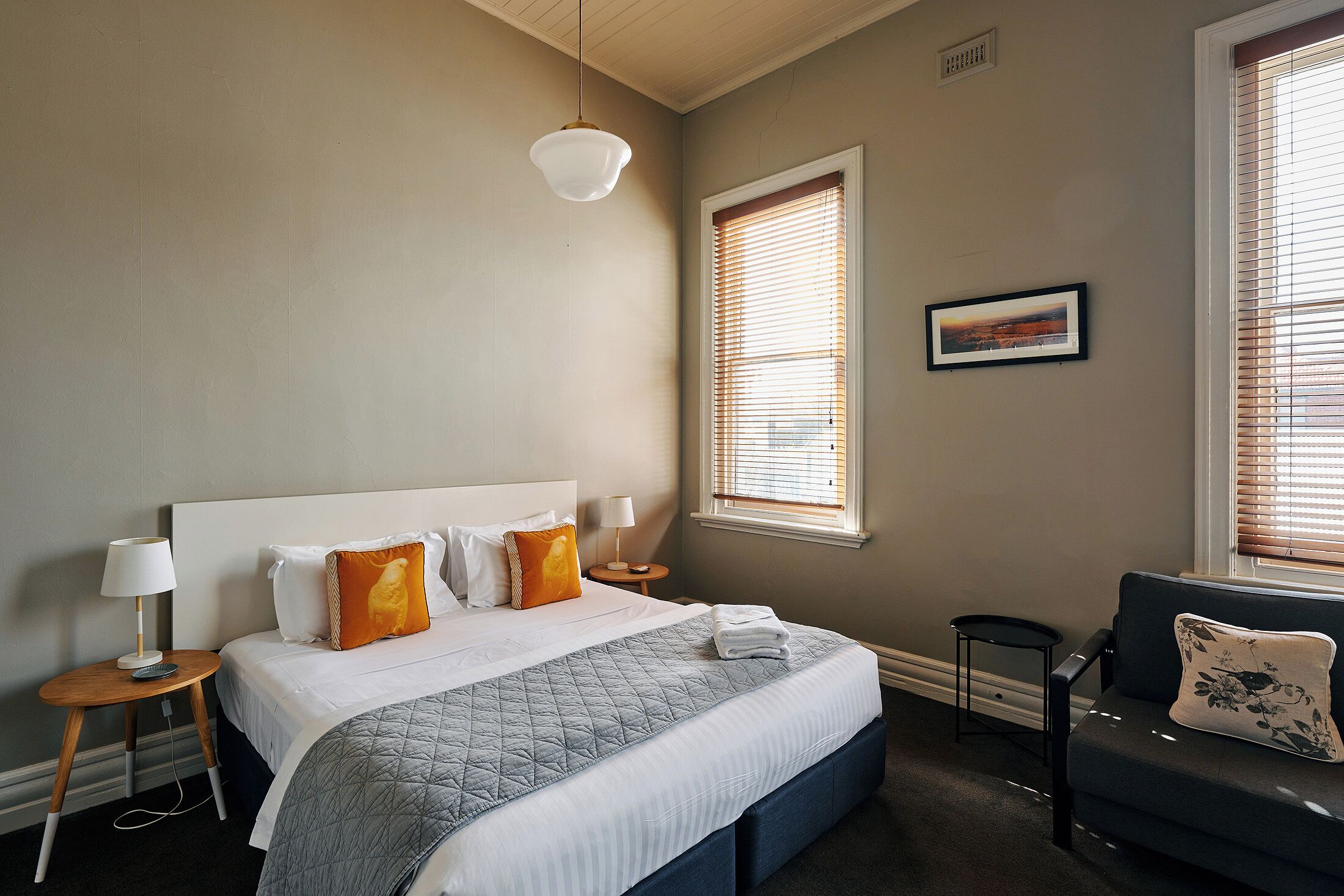 standard room, shared bathroom (king room) | hypo-allergenic bedding, minibar, cots/infant beds, free wifi