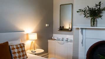 Chambre Standard, salle de bains commune (King Room)