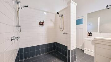 Free toiletries, towels