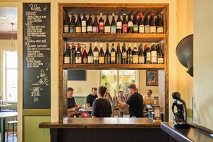 Bar (en la propiedad)