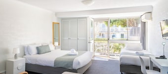 Bathurst Studio Apartments