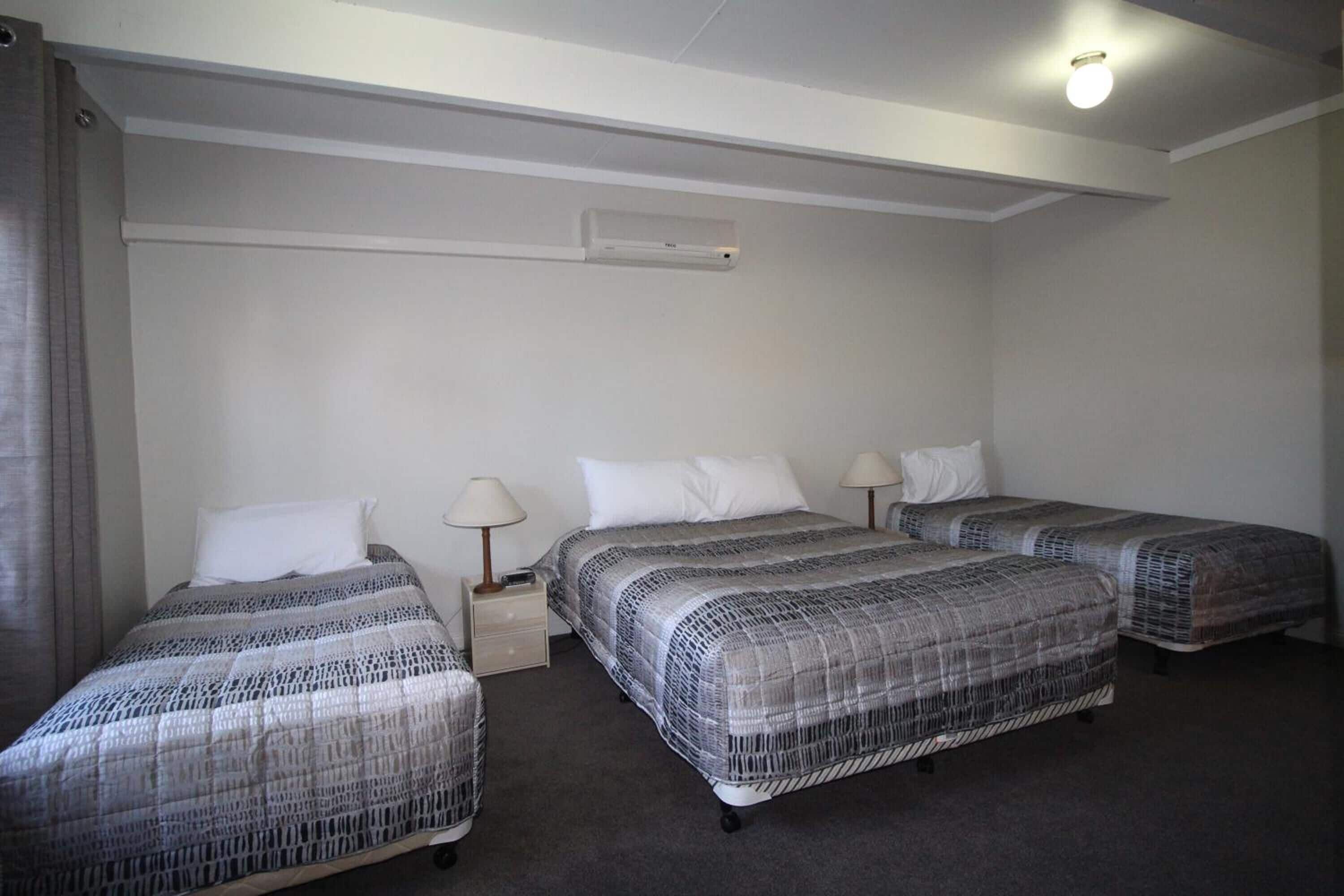 Standard Suite, 2 Bedrooms, Non Smoking, Kitchen (Self Contained Unit)