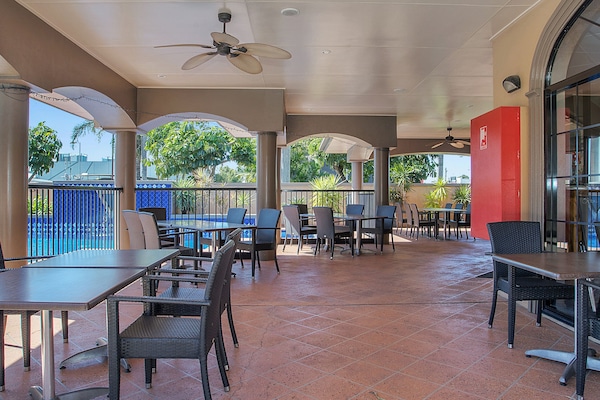 Breakfast served, local and international cuisine, pool views
