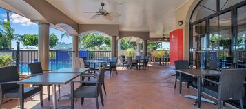 Breakfast served, local and international cuisine, pool views 