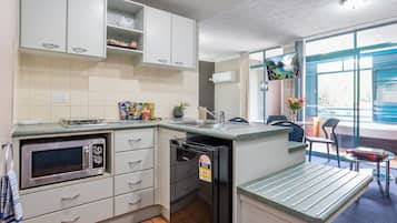 Chambre Familiale | Cuisine privée