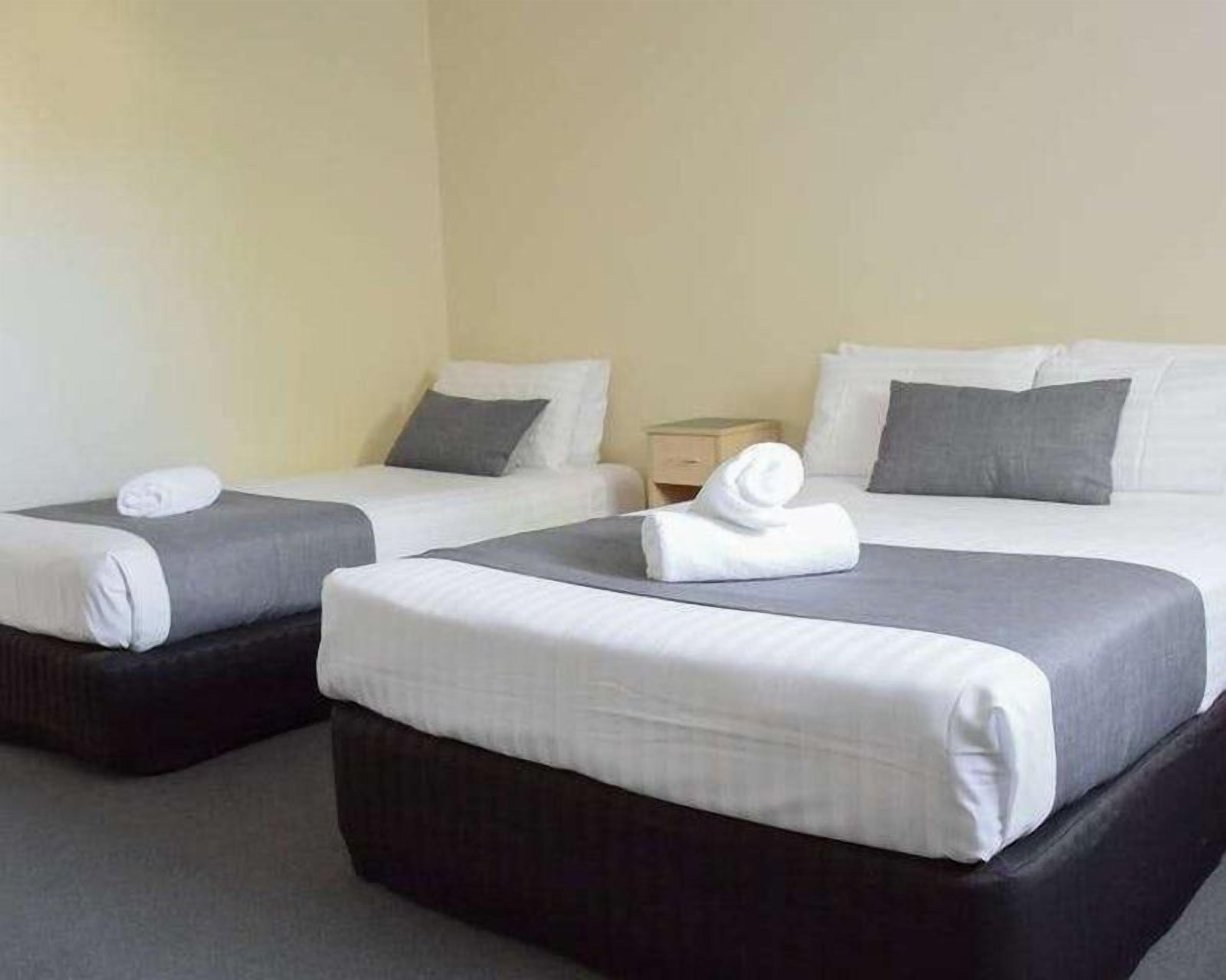 Laptop workspace, iron/ironing board, free WiFi, bed sheets