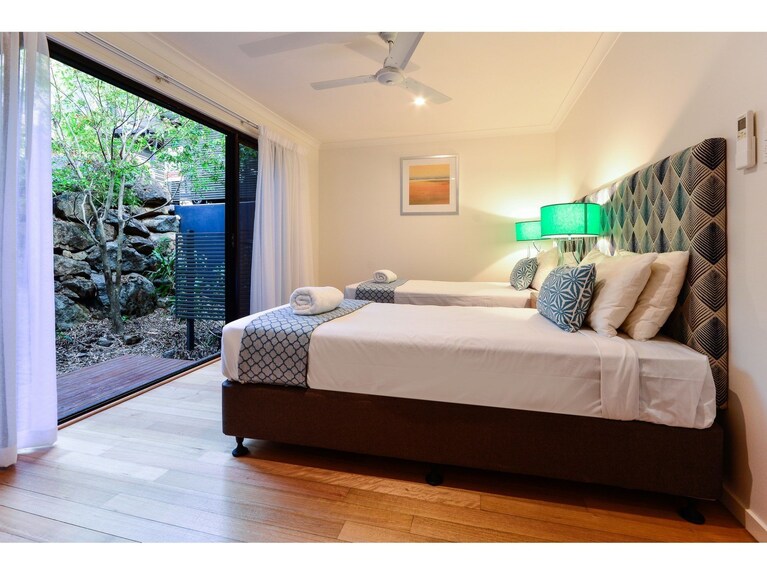 Apartment, 2 Bedrooms | 2 bedrooms, iron/ironing board, travel cot, bed sheets - Shorelines 31 (Whitsundays)