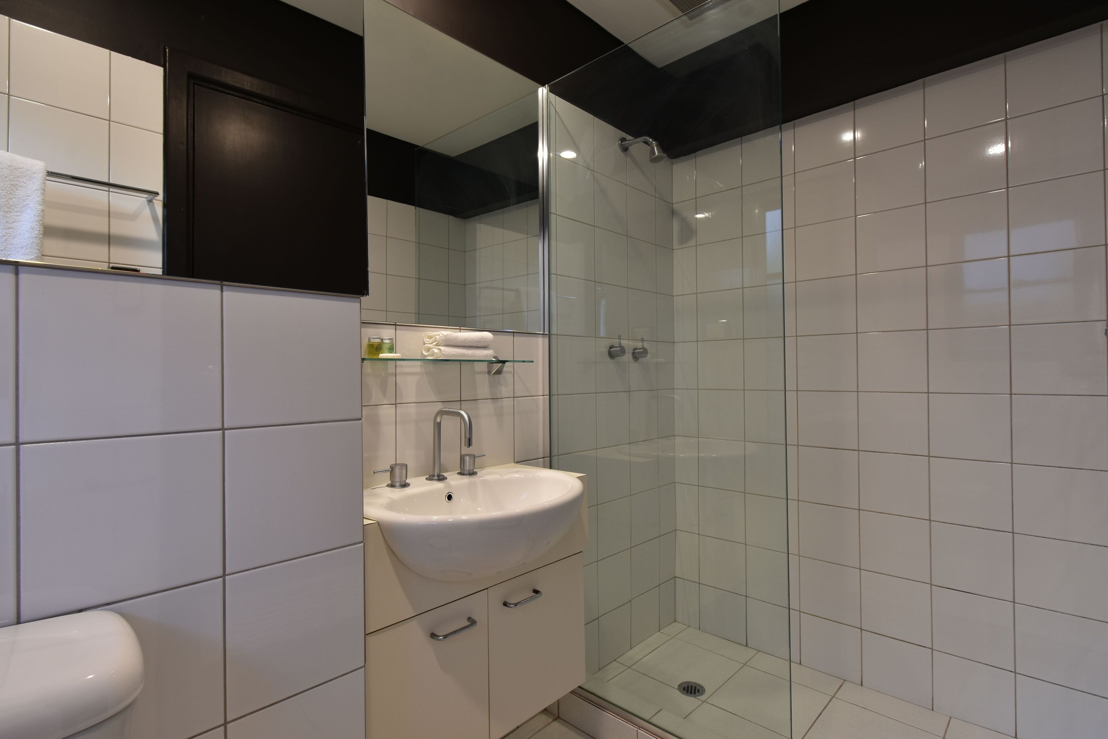 suite, 1 bedroom | bathroom | shower, hair dryer, towels