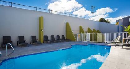Albacore Apartments