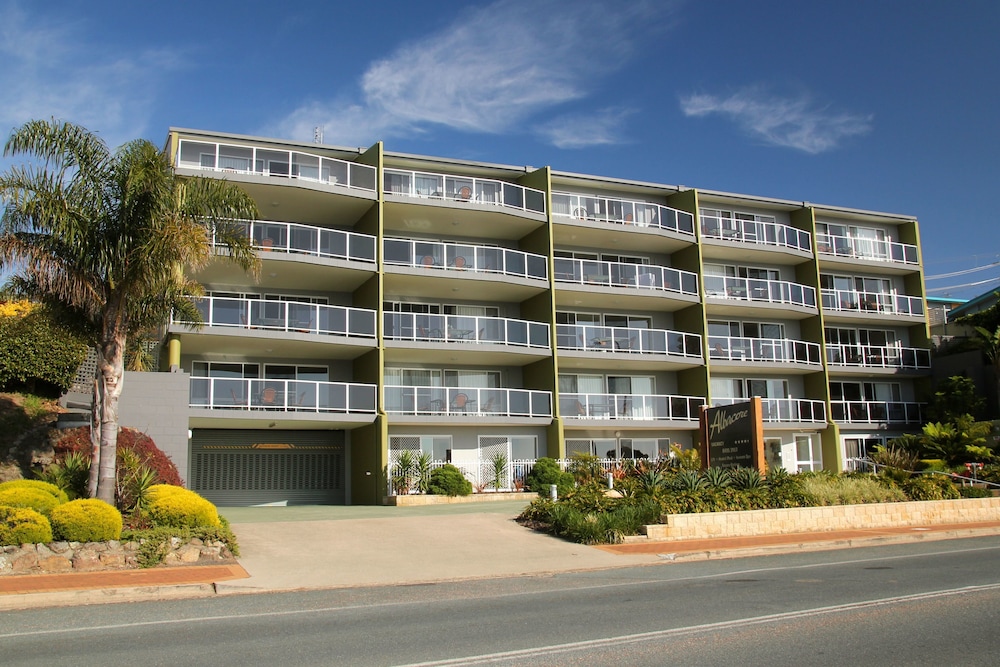 Albacore Apartments image