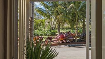 Classic Apartment, 1 Bedroom, Garden View