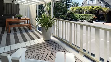 Deluxe Apartment, 2 Bedrooms, Garden Area | Terrace/patio