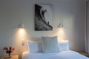 Suite monolocale Executive, 1 letto king, vista piscina | Biancheria da letto di alta qualità, copriletto in piuma