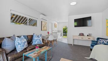 Classic Apartment, 1 Bedroom, Garden View